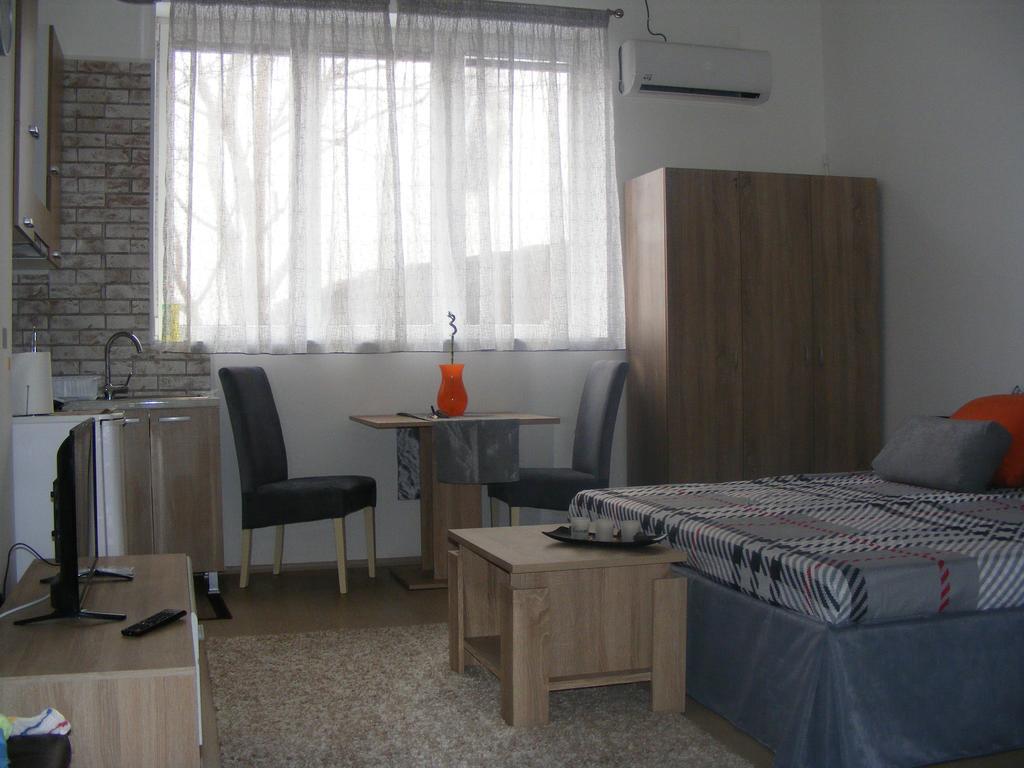 Valor Central Apartments Скопье Экстерьер фото